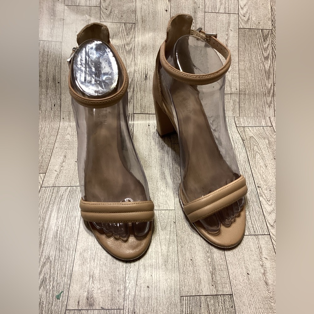 Kenneth Cole Reaction LoLita Beige Heels Size 5.5